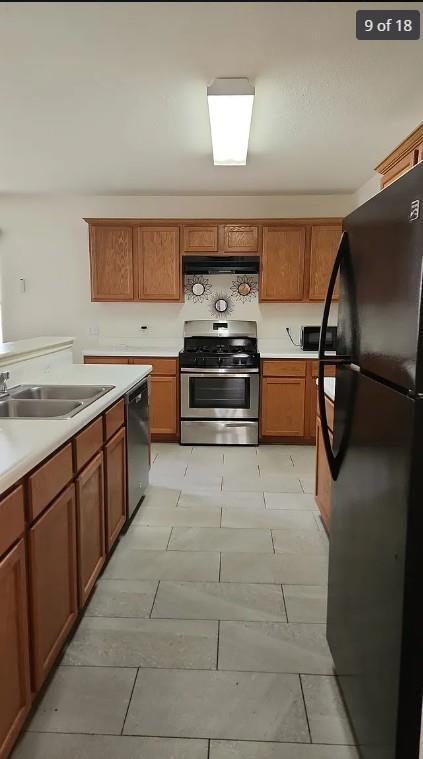 Building Photo - 213 Pentire Way