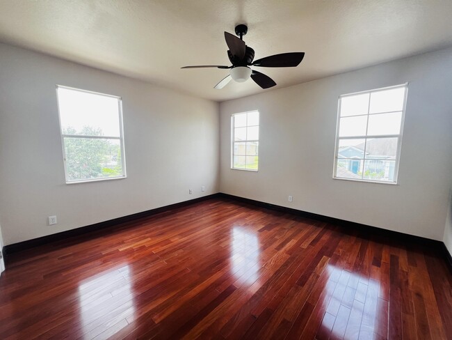 Building Photo - 2831 Paige Dr