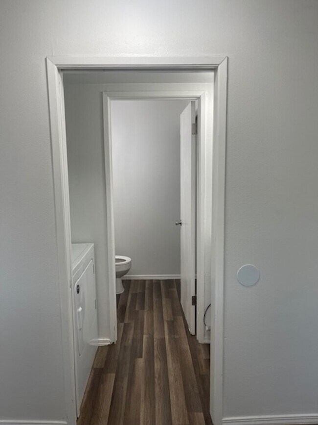 Building Photo - 3 Bed, 2 1/2 Bath Apartment w/garage in duplex in Auburn, WA, $2,750/mo.