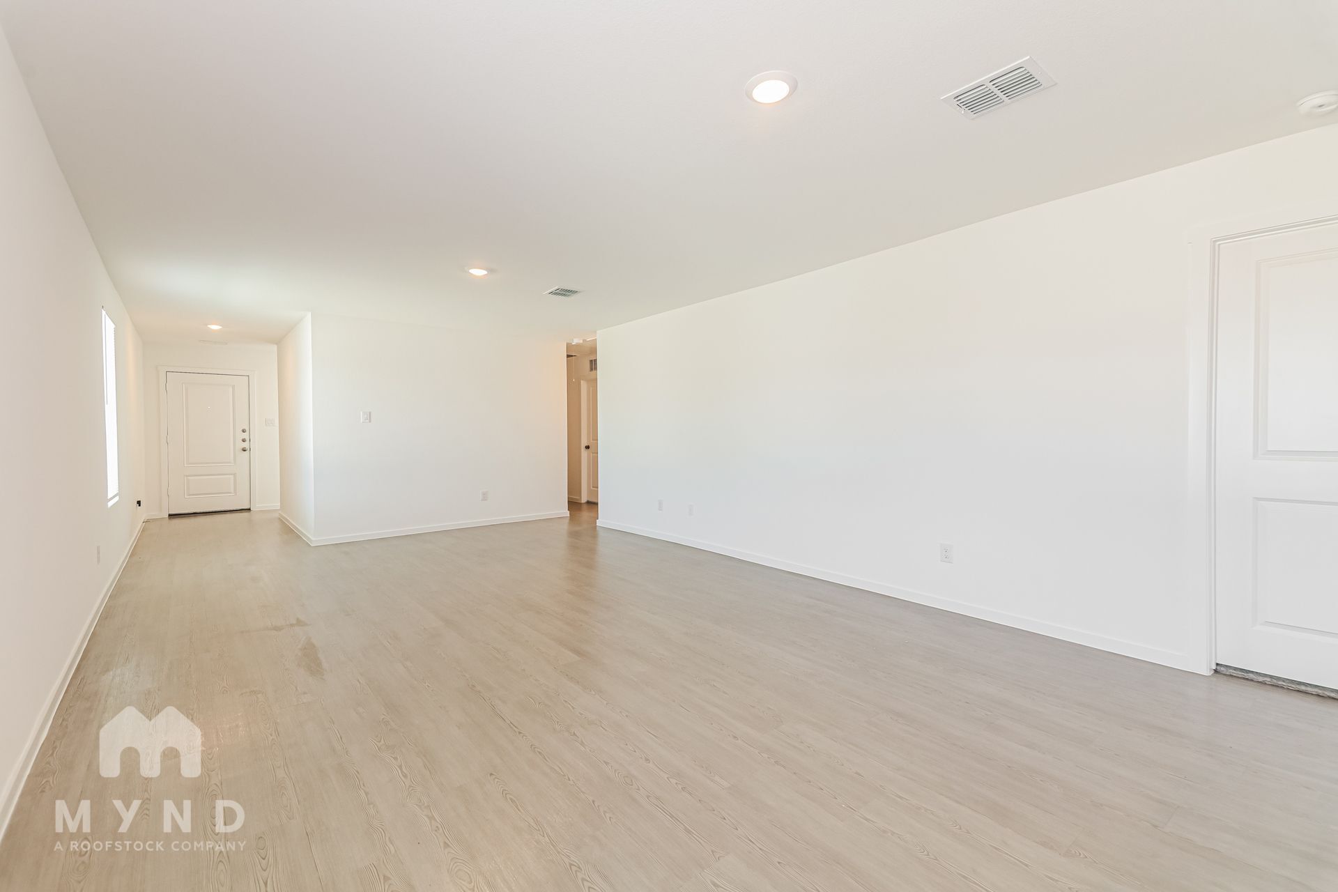 Building Photo - 1238 Basswood Dr