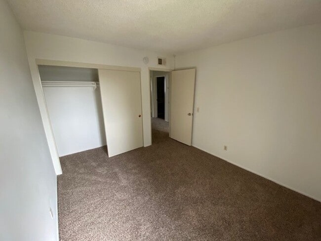 Building Photo - FULLERTON TOWNHOUSE NEAR CSUF   AVAILABLE ...