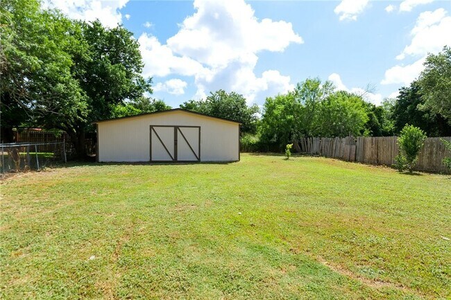 Building Photo - 10822 Mayfield Dr