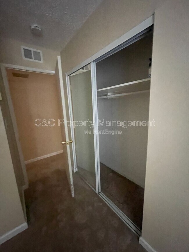 Building Photo - 3723 Wilmington Rd