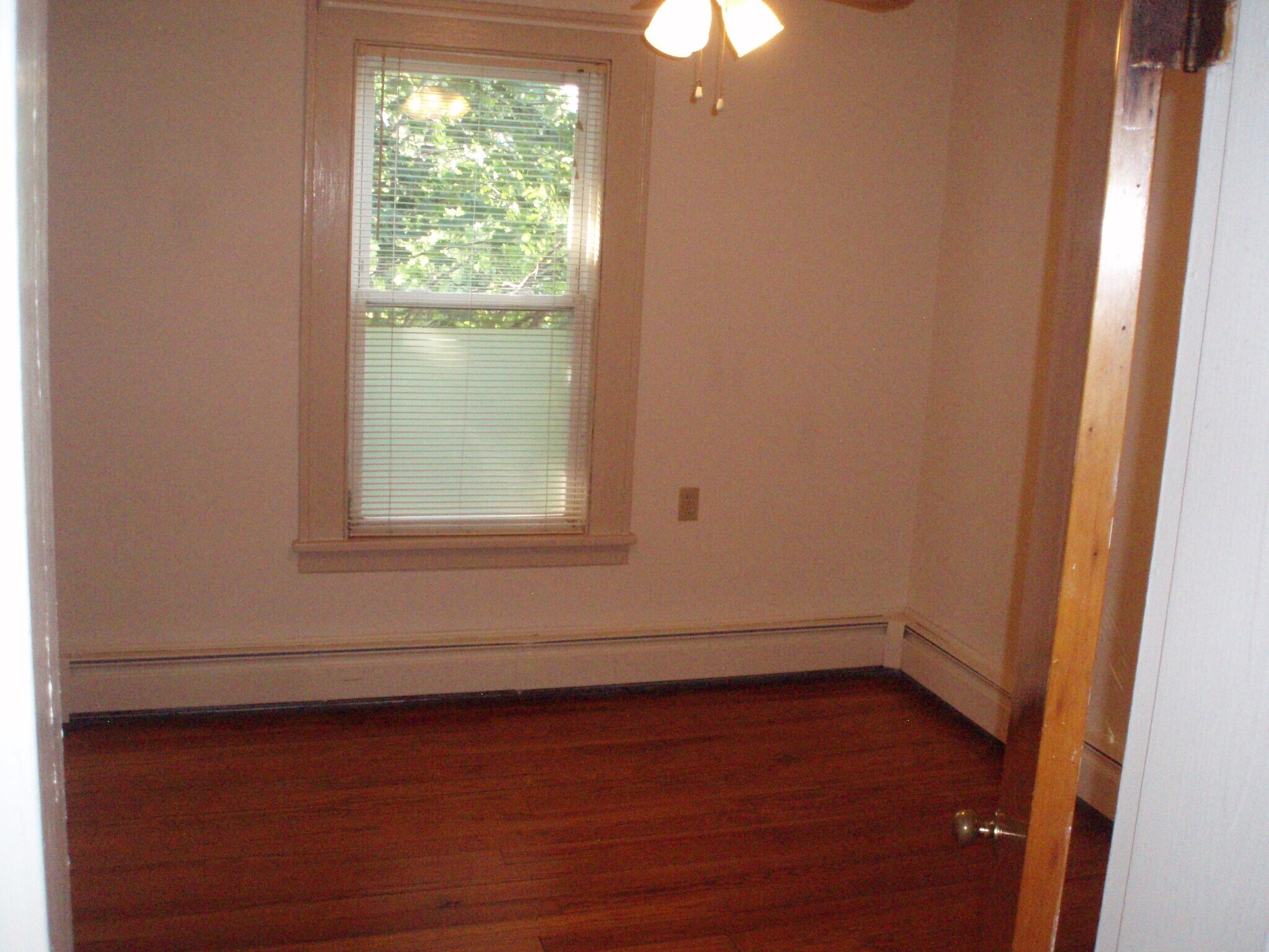 Building Photo - 42 Somerville St