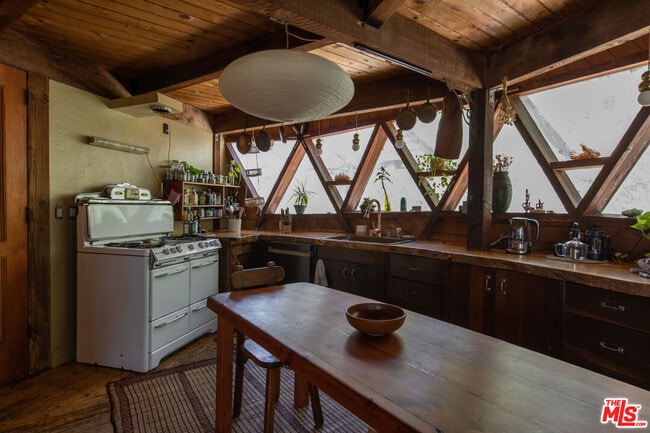 Building Photo - 20269 Croydon Ln