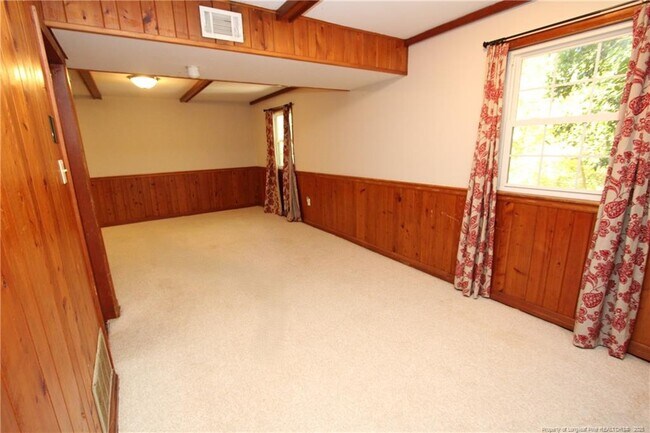 Building Photo - 1427 Seminole Trail