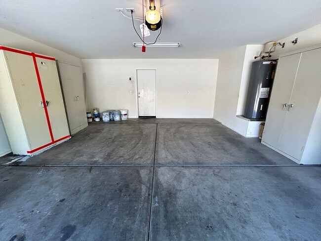 Building Photo - Spacious 3-Bedroom Home with Loft