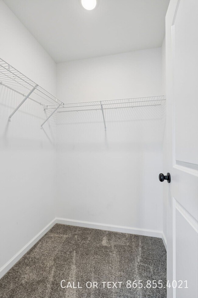 Building Photo - 515 Forsberg Ct