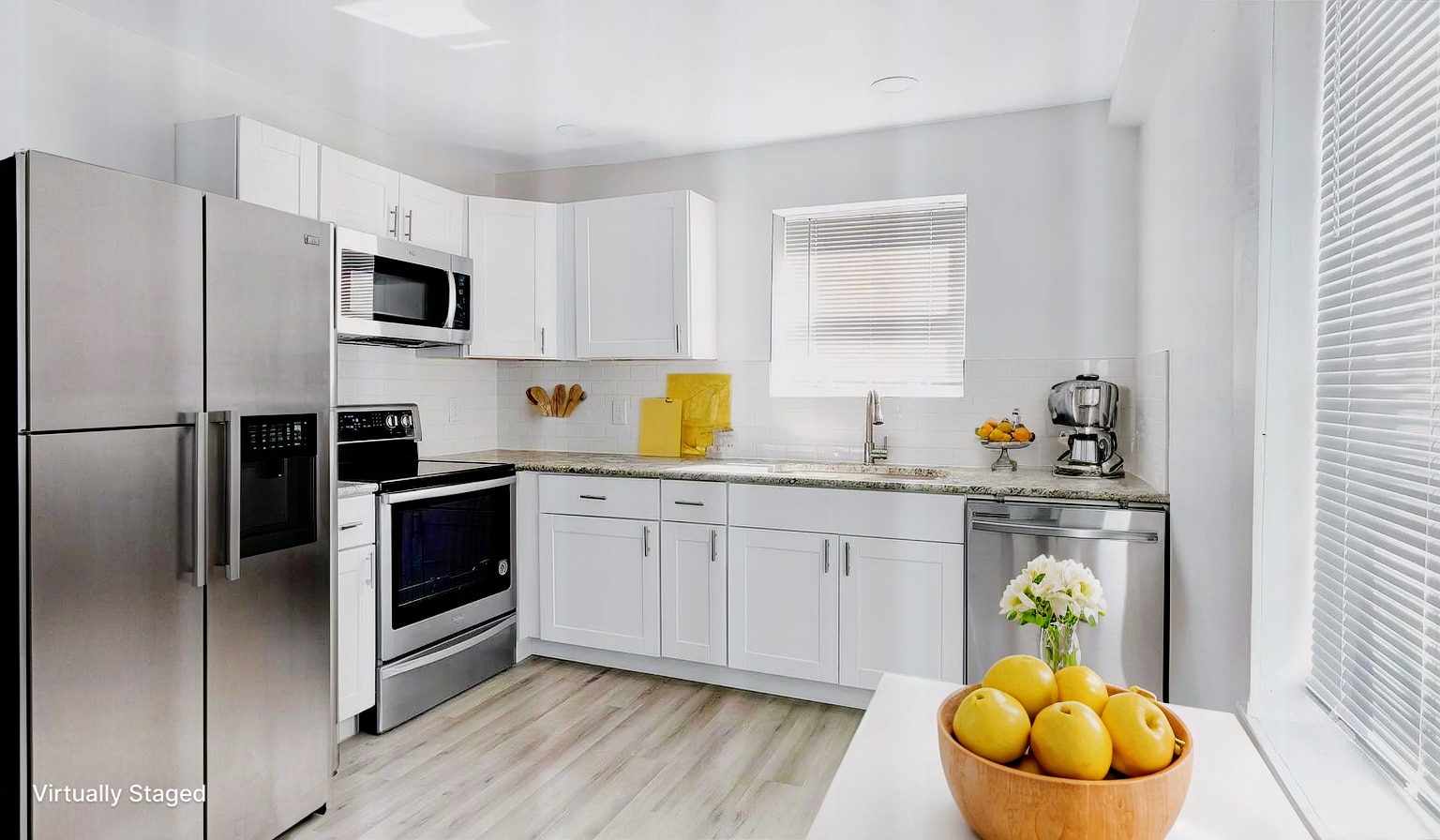 Building Photo - 2737 Stuart Dr