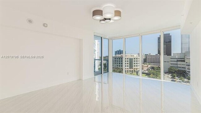 Building Photo - 333 Las Olas Way