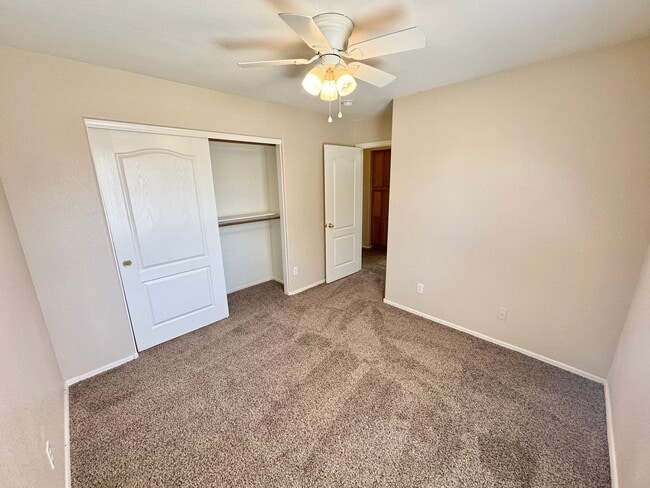 Building Photo - 35 N 123rd Dr