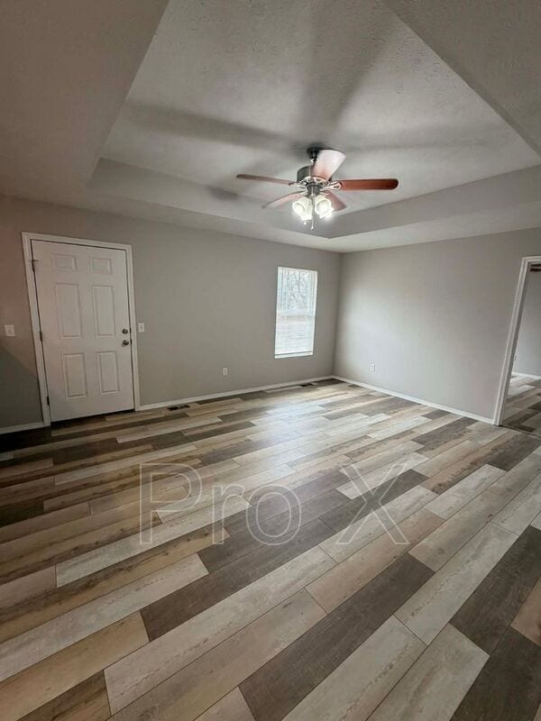 Building Photo - 4506 E Chipmunk Ln