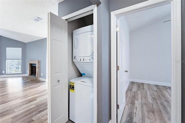 Building Photo - 943 Bakewell Ct