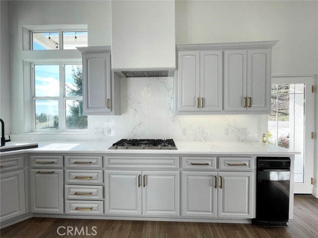 Building Photo - 8560 Corriente Rd