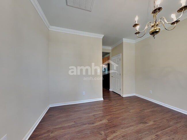 Building Photo - 2713 Glasshouse Rd