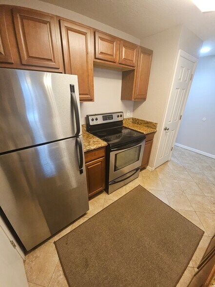 Building Photo - 7360 Westpointe Blvd