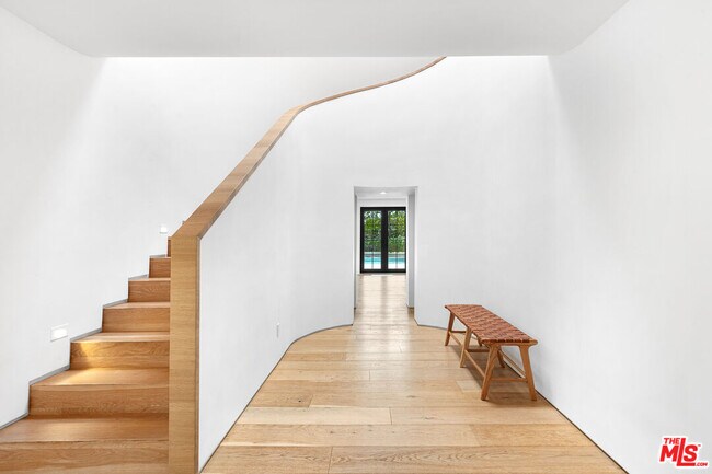 Building Photo - 1001 N Hanover Dr