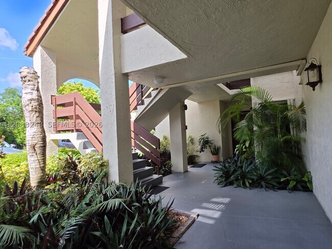 Building Photo - 9060 SW 125th Ave