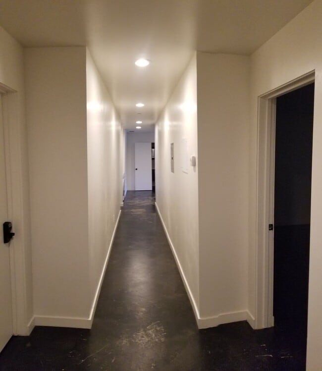 Building Photo - 5 bed 6 bath across street from Cal Poly c...