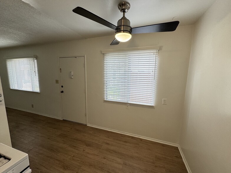 Building Photo - 5102 Inglewood Blvd