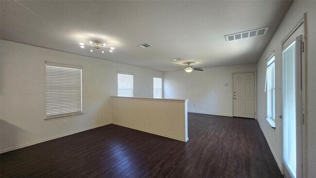 Building Photo - 703 Big Spring Dr