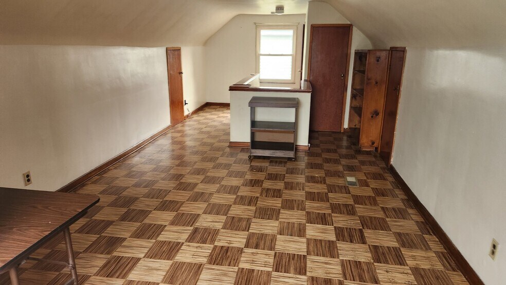 Building Photo - 502 Binns Blvd
