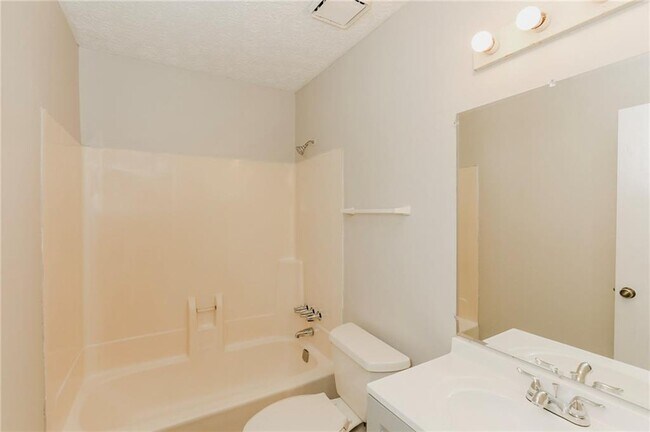 Building Photo - 5428 Glen Haven Dr