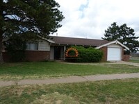Building Photo - charming 3 bedroom 1 bath home.