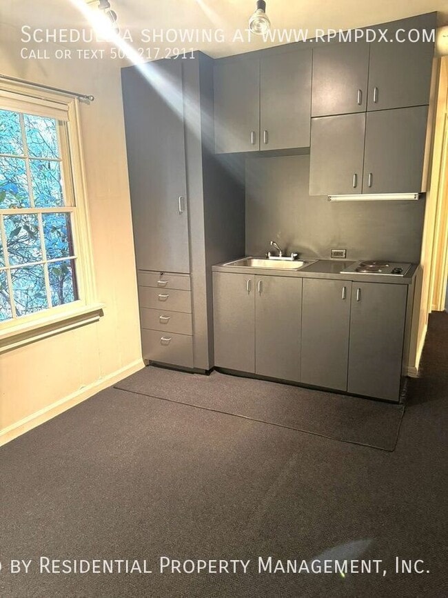 Building Photo - 1938 SW Edgewood Rd