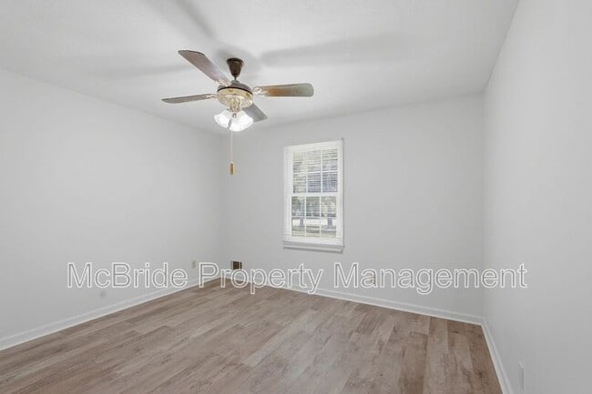Building Photo - 5182 Bluegrass Trail