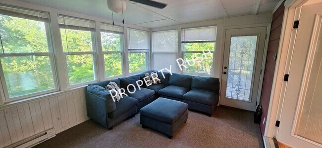 Building Photo - 3229 Westonia Dr
