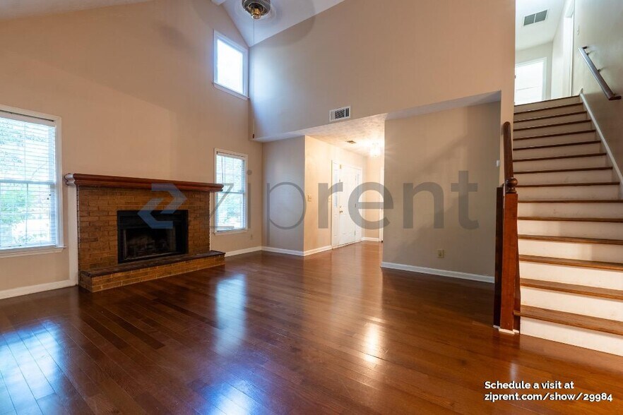 Building Photo - 125 Pine Top Ct