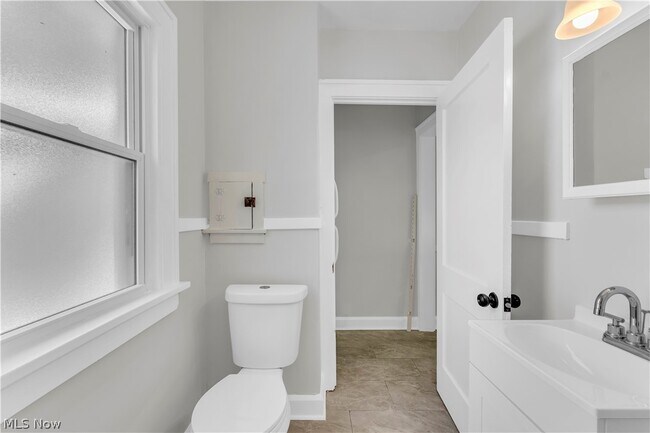 Building Photo - 3396 W 130th St