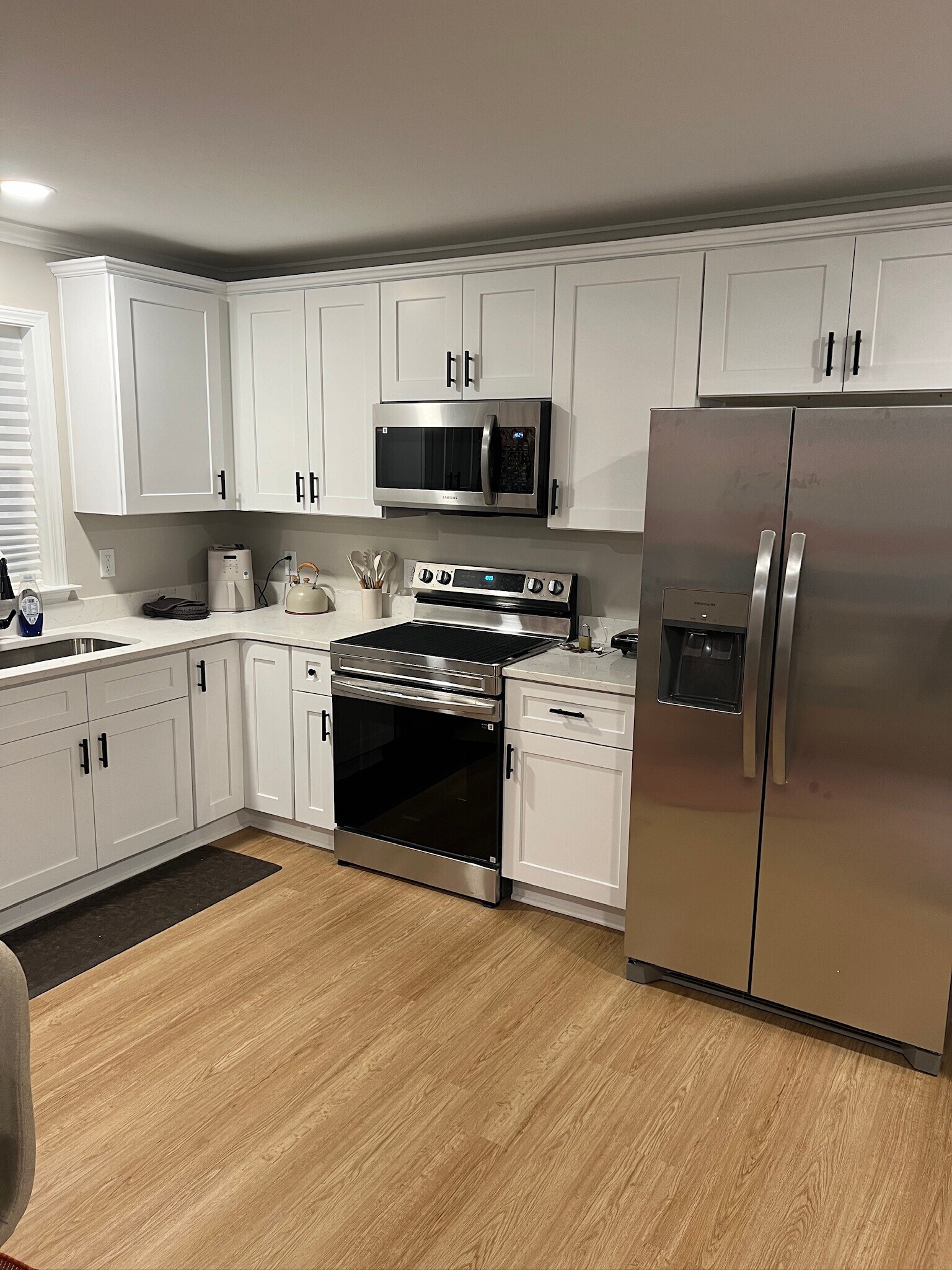 refrigerator (shared) - 2006 Linda Jones Ave