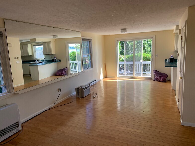 Open LR, Sliding Glass Door to Deck - 77 Randall St