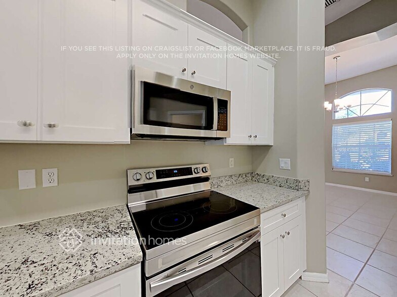 Building Photo - 2241 Brightwood Cir