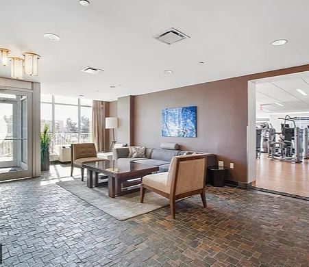 Building Photo - 4028 College Point Blvd