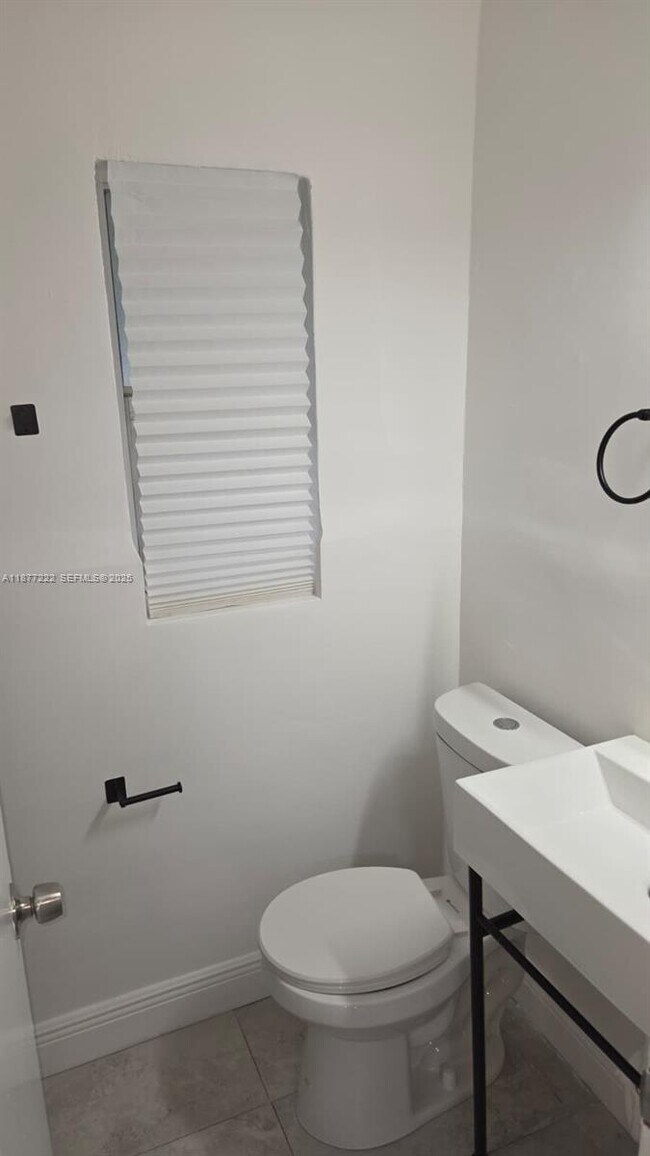 Building Photo - 855 NW 3rd Terrace