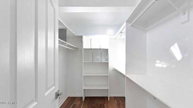 Building Photo - 16632 S 37th Way