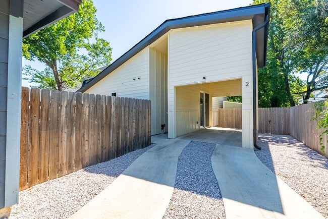 Building Photo - Discover Your Dream Home: Elegance, Comfort, and Modern Living All in One Stunning Package!