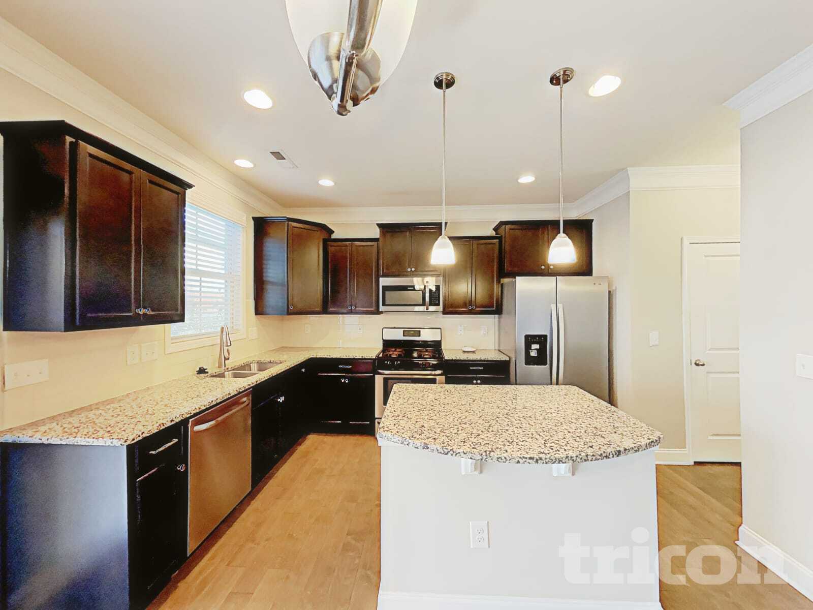 Building Photo - 7553 Poplar Meadow Ln