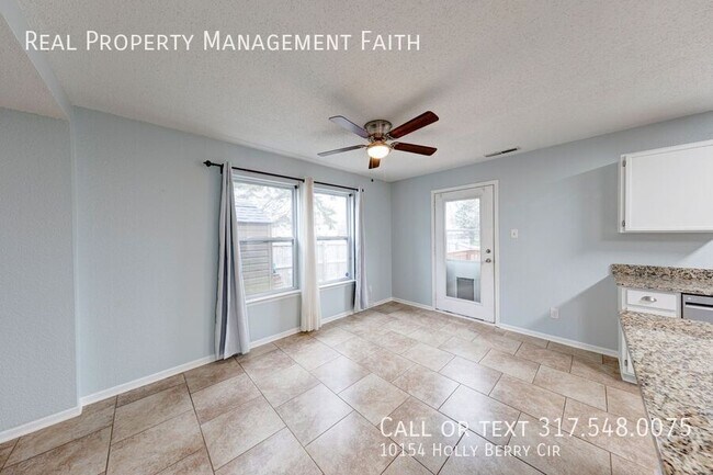 Building Photo - 10154 Holly Berry Cir