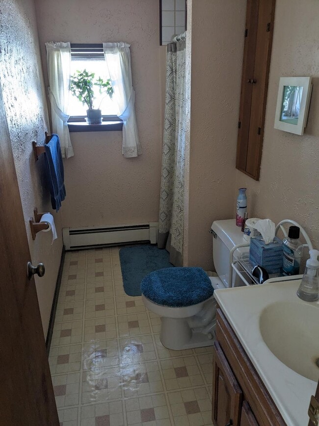 Bathroom - 20 West St