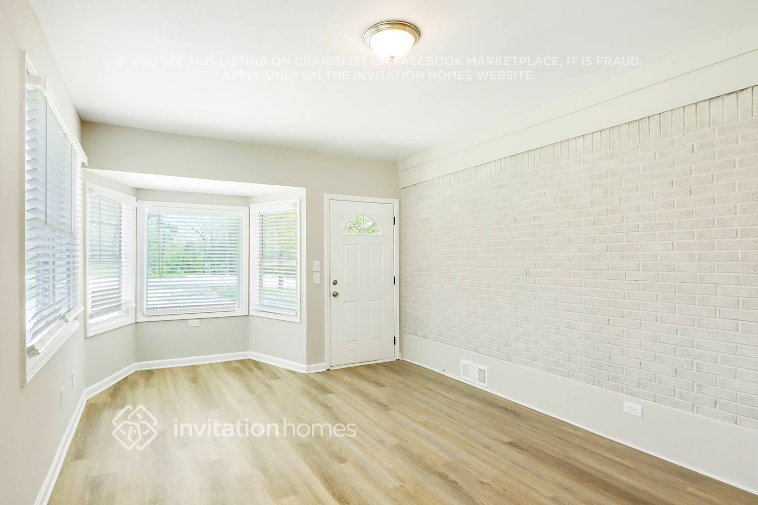 Building Photo - 4378 Chelou Dr