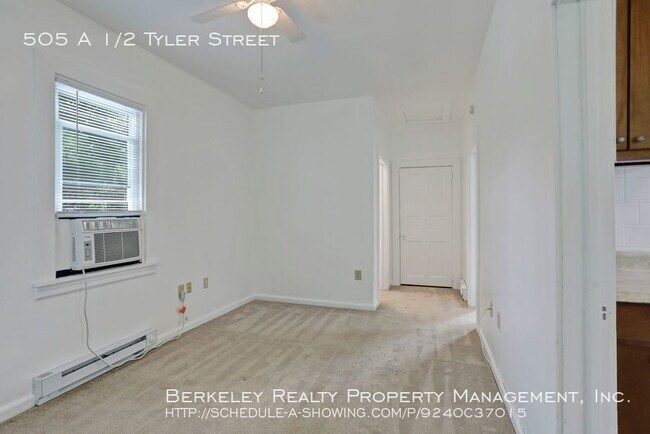 Building Photo - 505 1/2 Tyler Street - A