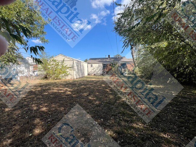 Building Photo - Welcome Home!!