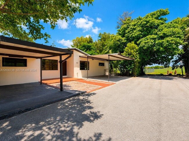 Building Photo - 401 S Shore Dr