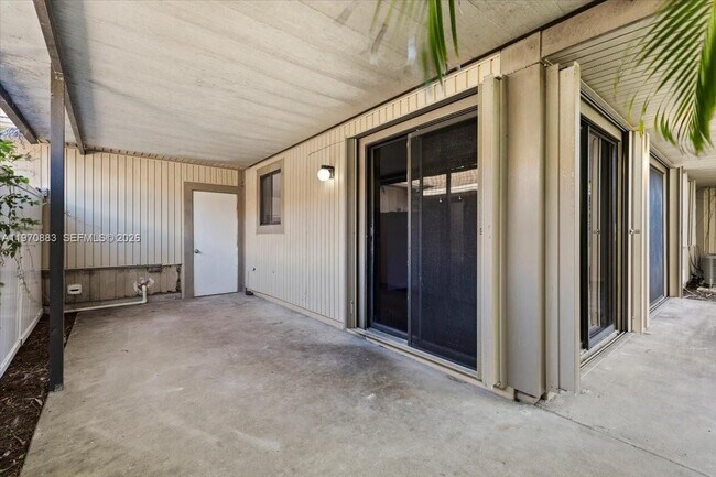 Building Photo - 9701 W Daffodil Ln