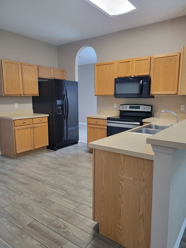 Building Photo - Andover Cay 4 Bedroom House for Rent