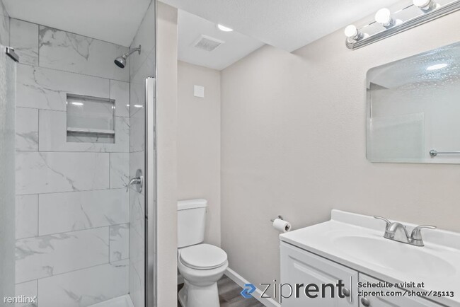 Building Photo - 1 br, 1 bath 4plex - 1935 Kinross Way, San...